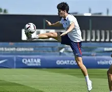 关于巴黎圣日耳曼队长状况一片清亮，球队士气高涨的信息