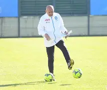 尤文图斯主场大胜那不勒斯稳固榜首位置