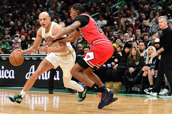 NBA季后赛黑马崭露头角！公牛乐得大胜的简单介绍